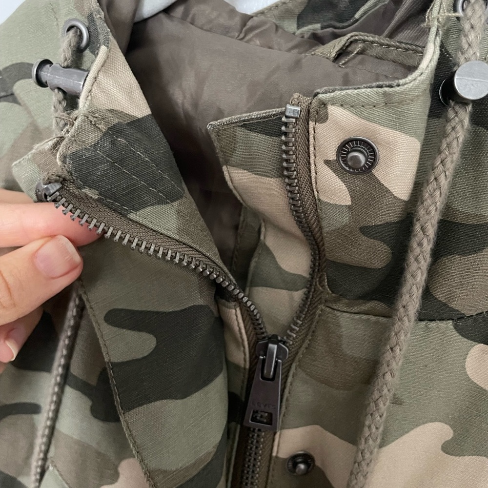 Levi’s camo jacket - Picture 9 of 10